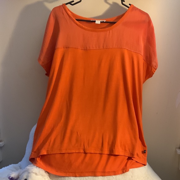 Michael Kors large orange short sleeve shirt - Picture 2 of 10